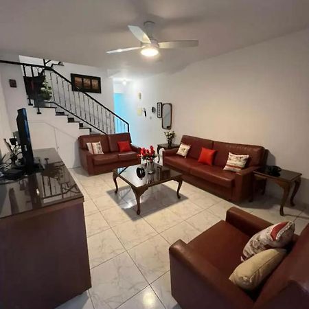 Marias Spacious Aparment Paphos Exterior photo