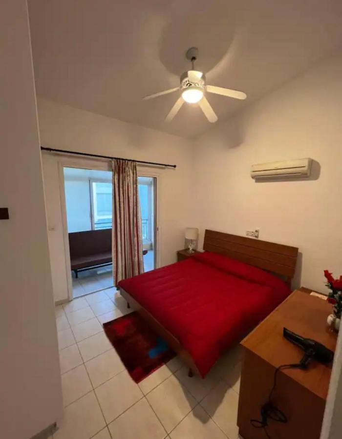 Marias Spacious Aparment Paphos Exterior photo