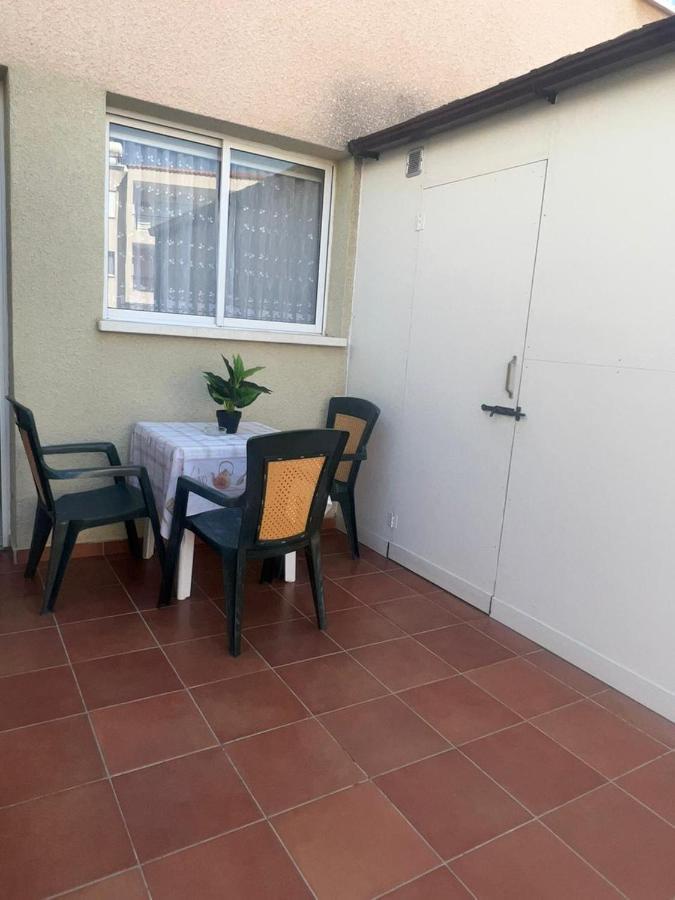 Marias Spacious Aparment Paphos Exterior photo
